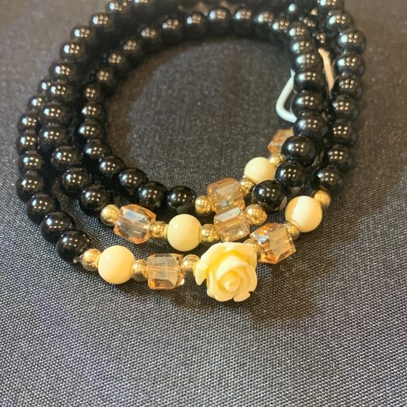 BLACK BEAD WRAP BRACELET WITH CHARMS - Picture 3 of 5